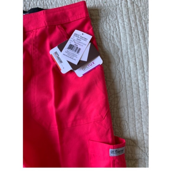 Red Grey's Anatomy Scrub Bottoms - Picture 2 of 2